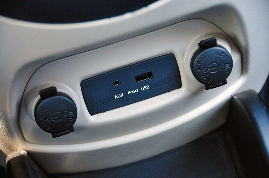  Kia Soul 2012 года  (фото 37 из 73)